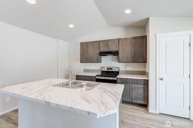 $345,000 | 609 North Oak Street, Tieton, WA 98947