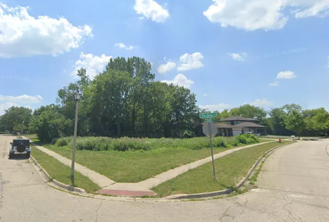 $73,500 | 116 South Pershing Avenue, Mundelein, IL 60060