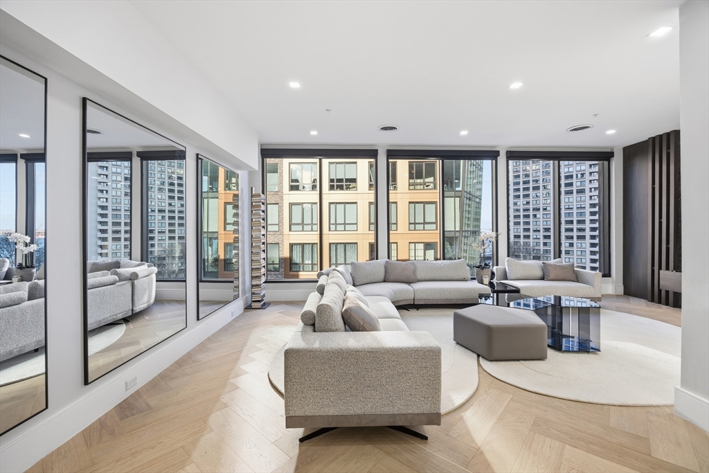 125 Broad Street, Unit PH Boston, MA 02110 - Photo 2 of 42