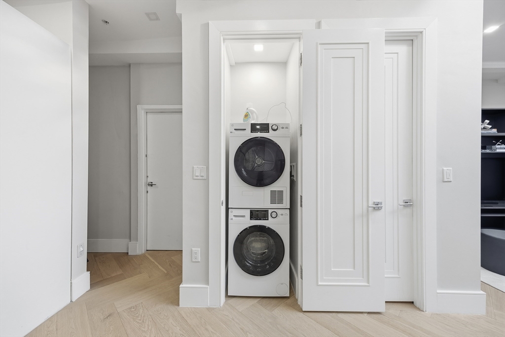 125 Broad Street, Unit PH Boston, MA 02110 - Photo 27 of 42