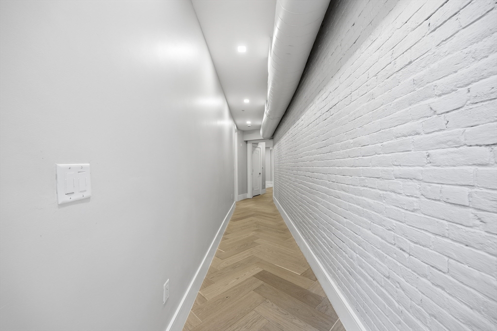 125 Broad Street, Unit PH Boston, MA 02110 - Photo 28 of 42