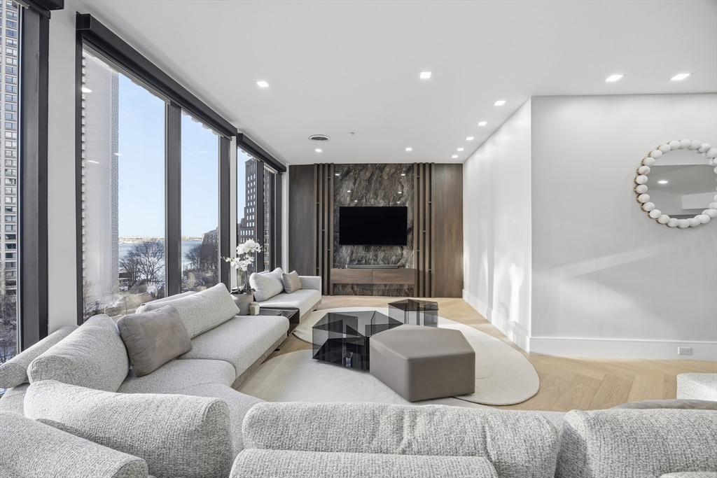 125 Broad Street, Unit PH Boston, MA 02110 - Photo 3 of 42