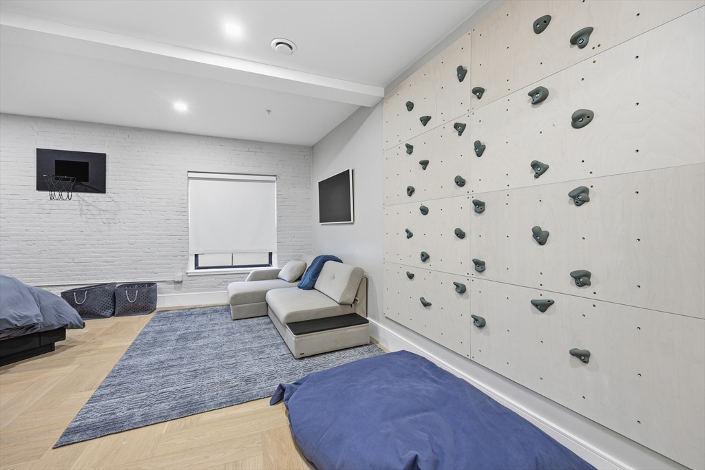 125 Broad Street, Unit PH Boston, MA 02110 - Photo 35 of 42