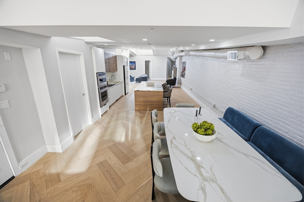 125 Broad Street, Unit PH Boston, MA 02110 - Photo 7 of 42