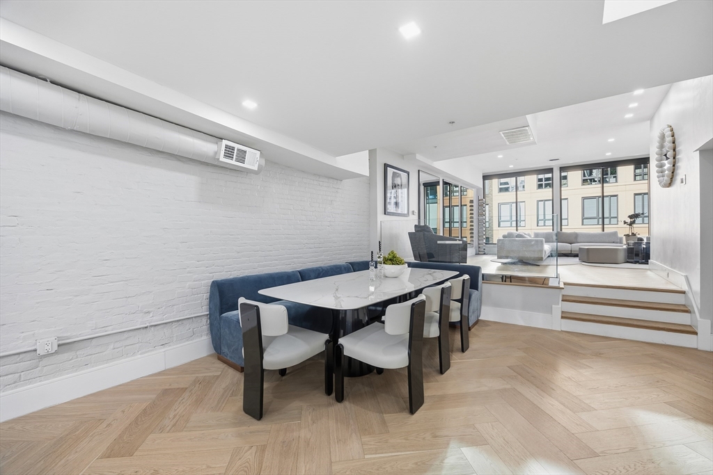 125 Broad Street, Unit PH Boston, MA 02110 - Photo 9 of 42