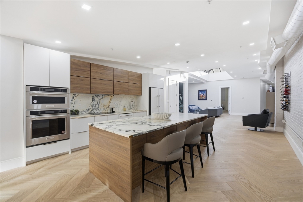 125 Broad Street, Unit PH Boston, MA 02110 - Photo 10 of 42