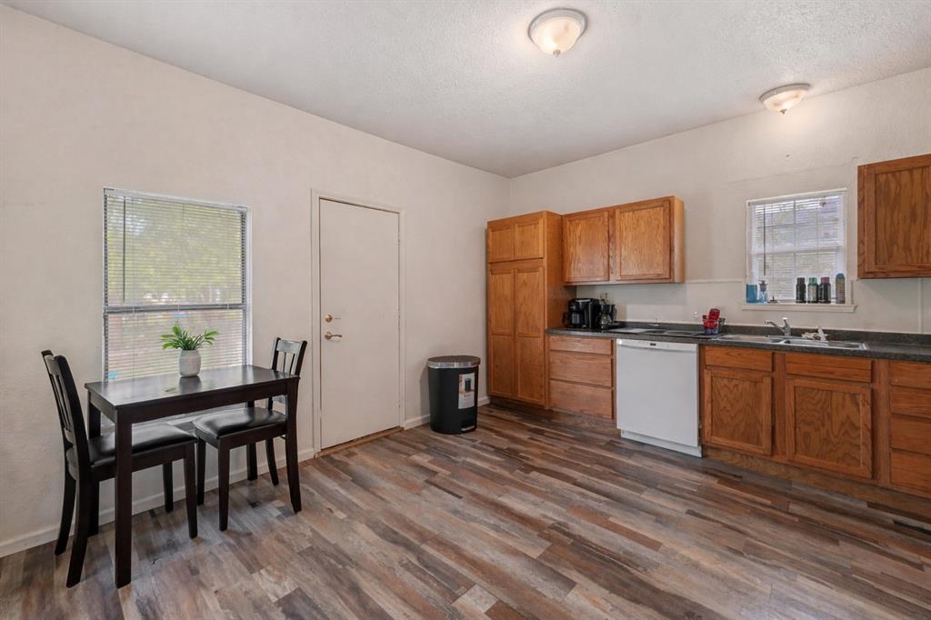 317 Ritchey Street Gainesville, TX 76240 - Photo 4 of 14