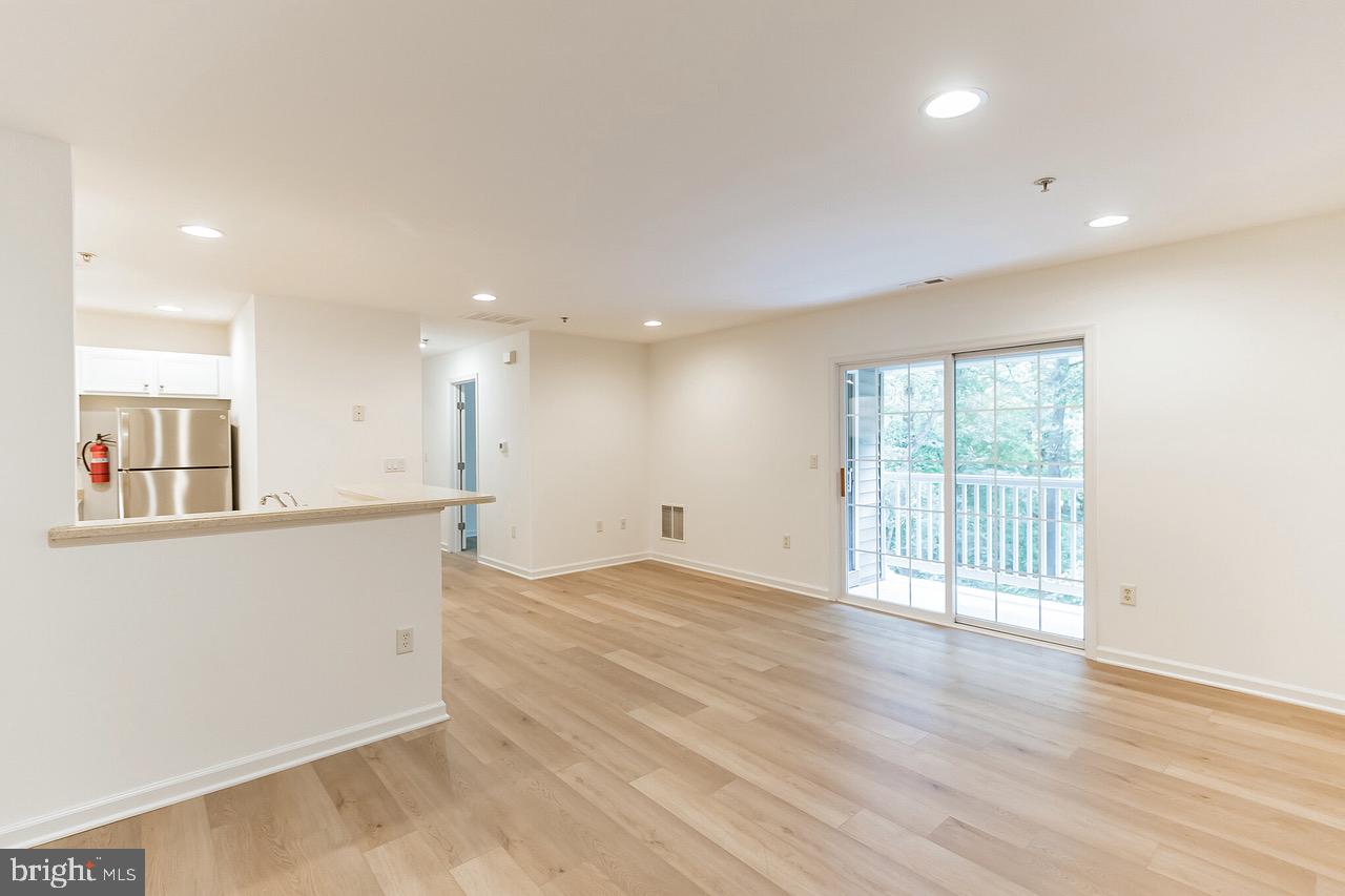 111 Natalie Road Delran, NJ 08075 - Photo 4 of 25 Gallery Image 4