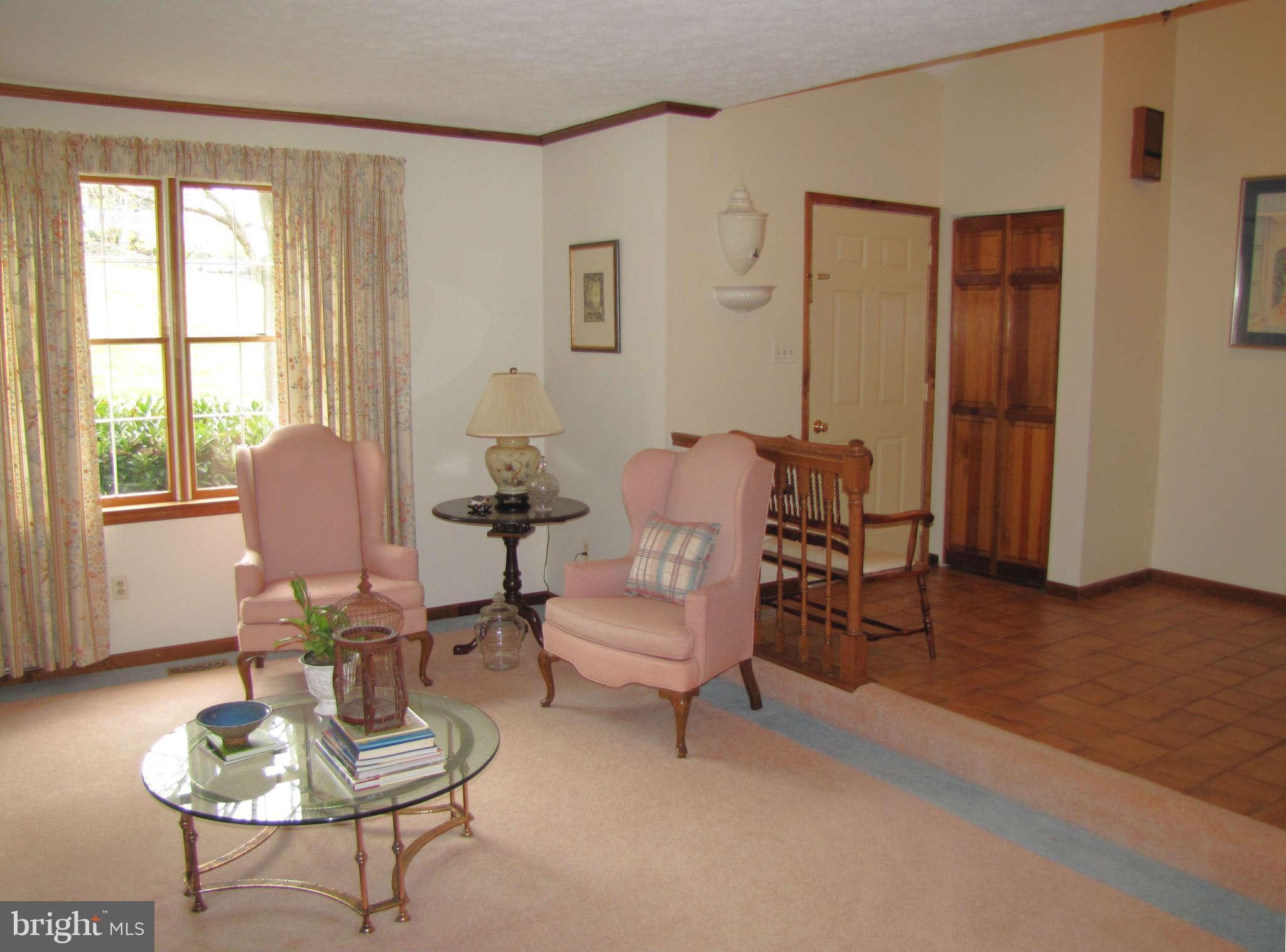 9050 Dumhart Road Laurel, MD 20723 - Photo 2 of 30 Living Room