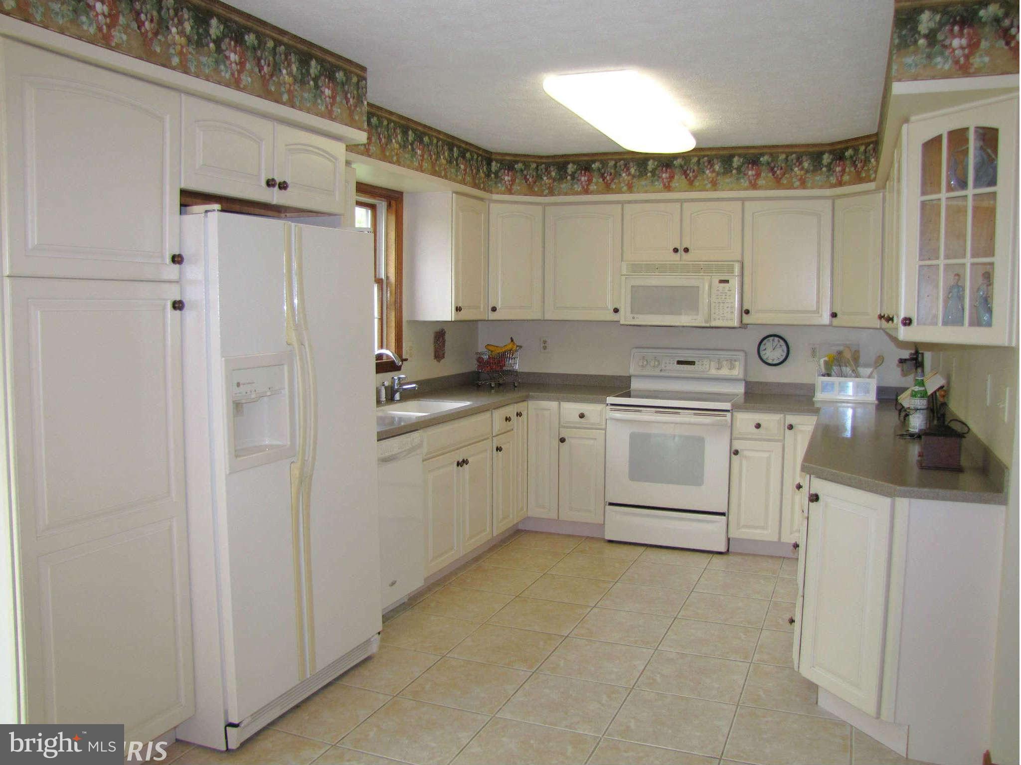 9050 Dumhart Road Laurel, MD 20723 - Photo 6 of 30 Kitchen