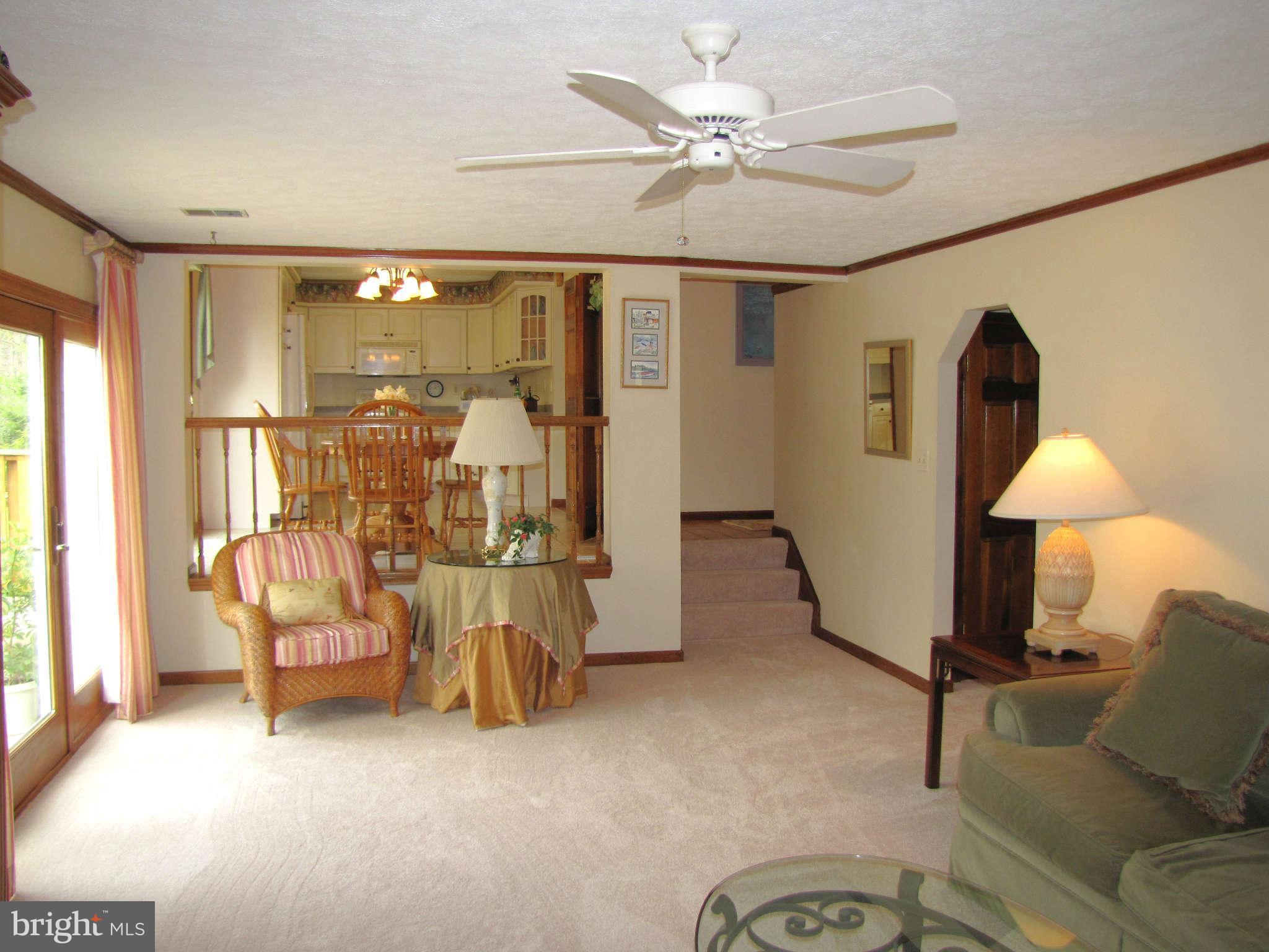 9050 Dumhart Road Laurel, MD 20723 - Photo 10 of 30 Family Room
