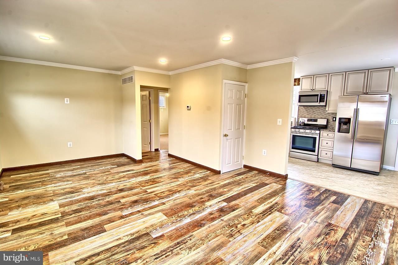 22 Wengate Road Owings Mills, MD 21117 - Photo 6 of 15 Living-Dining Room