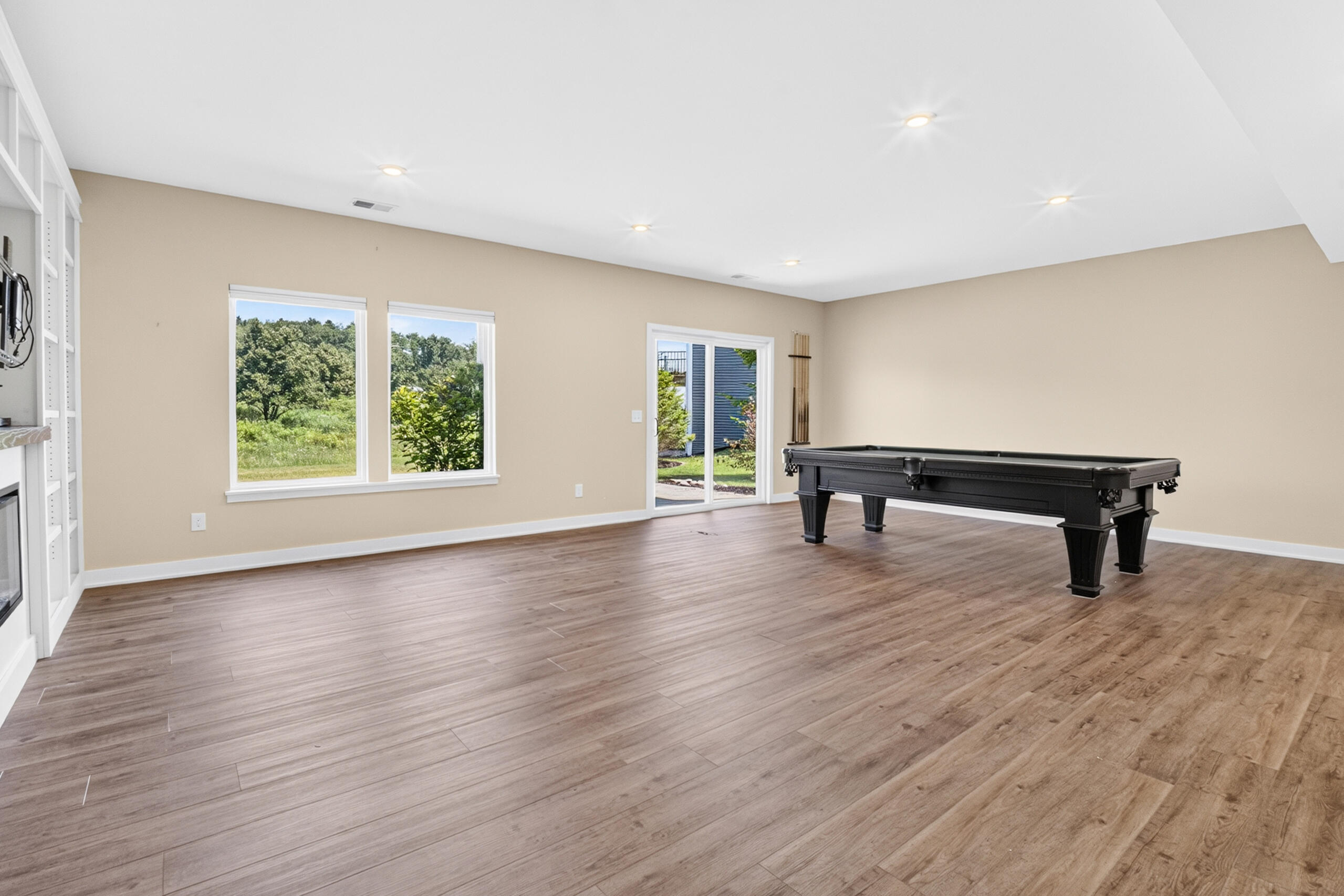 3848 Wetherington Pointe Kalamazoo, MI 49009 - Photo 20 of 36 Lower level rec room