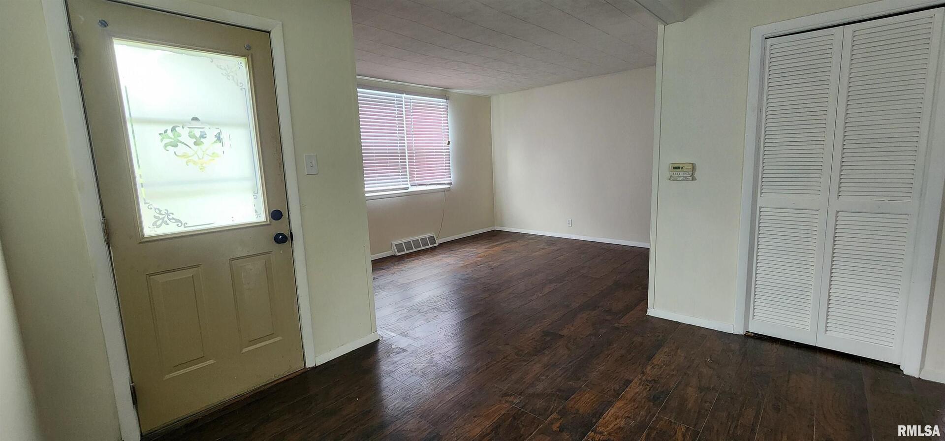 1713 North 5th Street Clinton, IA 52732 - Photo 11 of 22