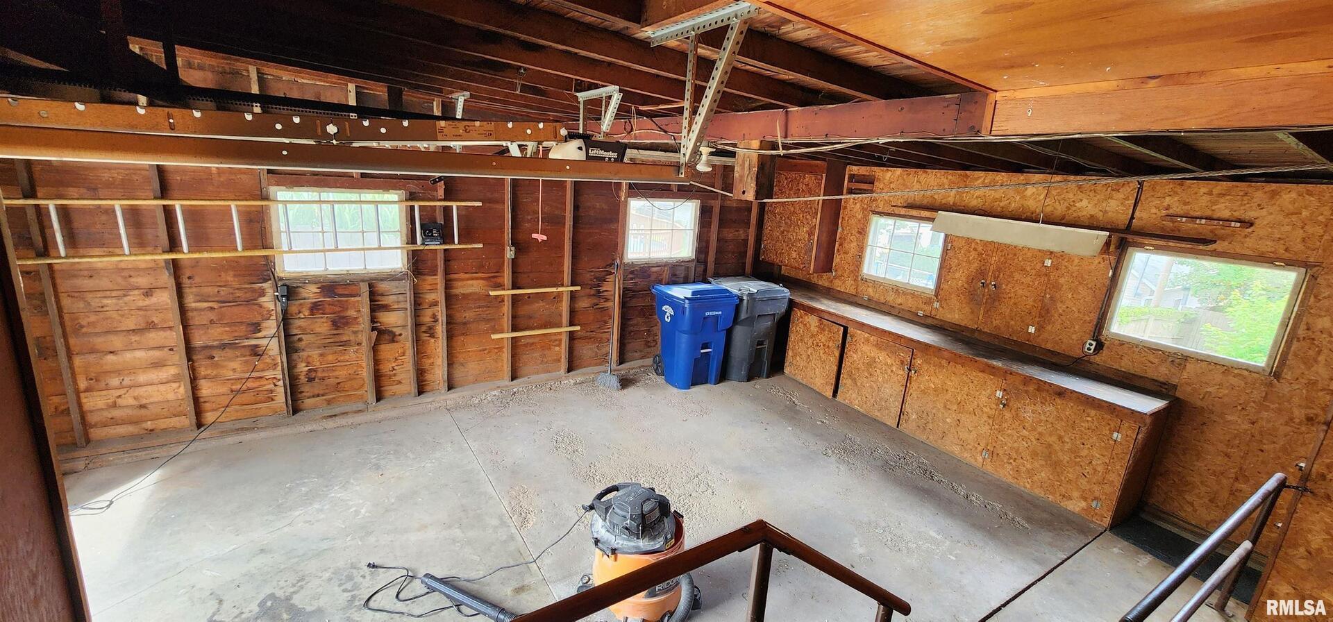 1713 North 5th Street Clinton, IA 52732 - Photo 17 of 22