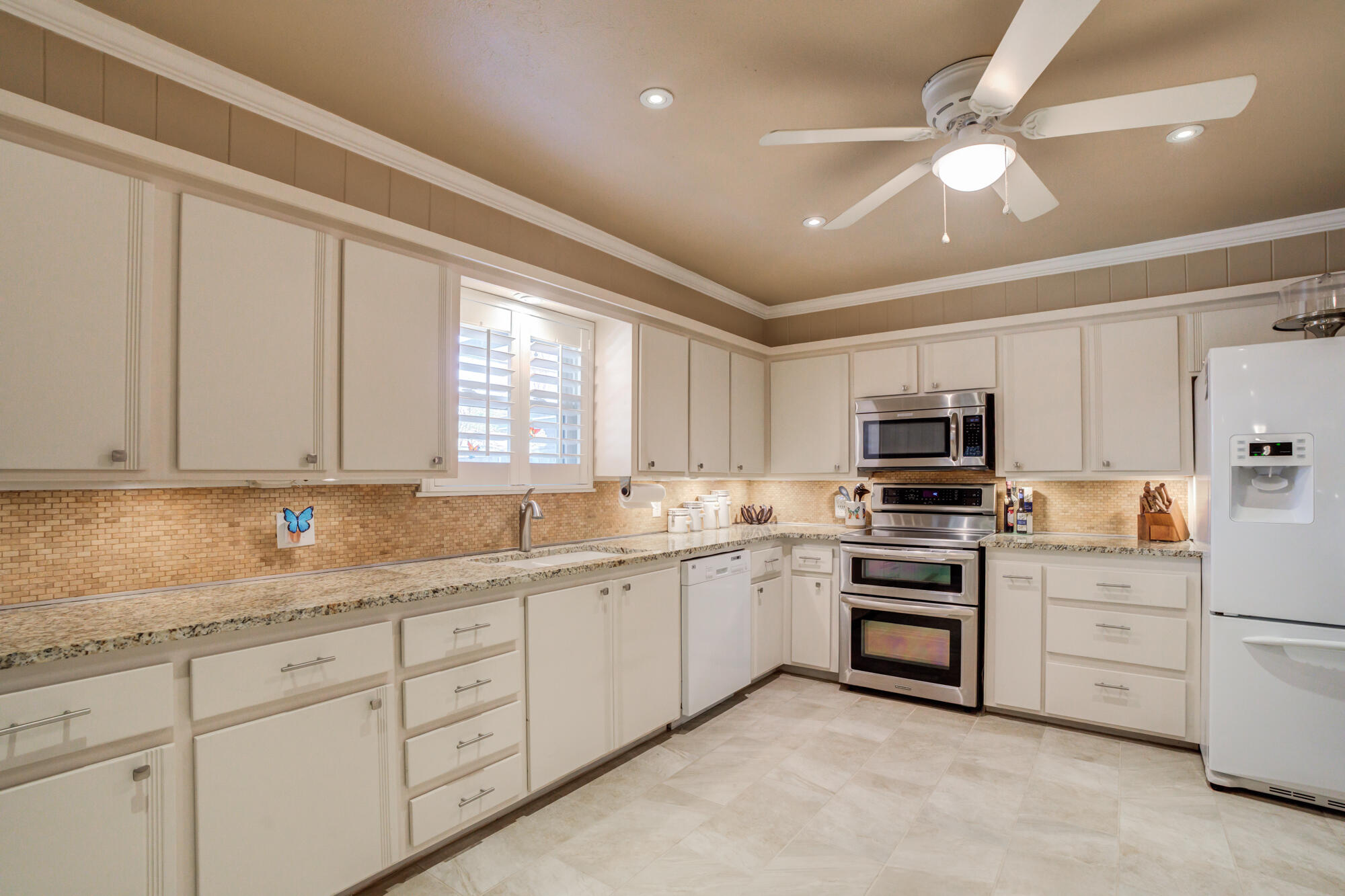 3403 48th Street Lubbock, TX 79413 - Photo 9 of 38 DSC07241_2_3_4_5