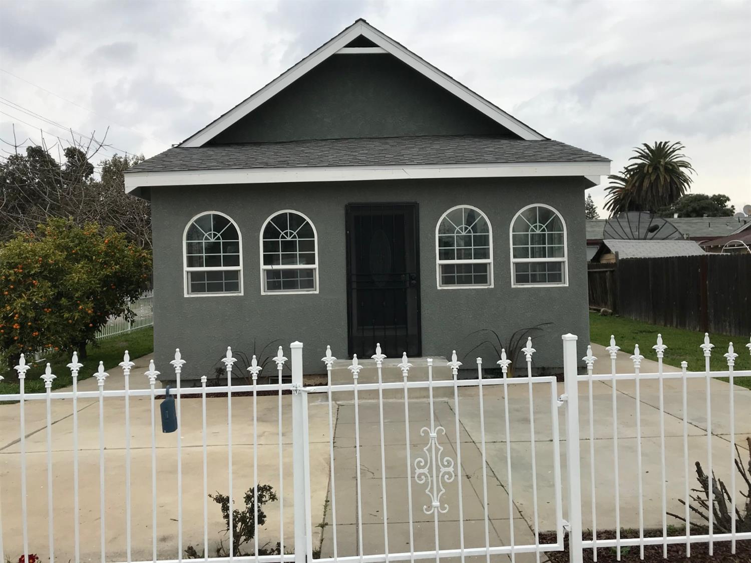 2019 12th Street Reedley, CA 93654 - Photo 1 of 9