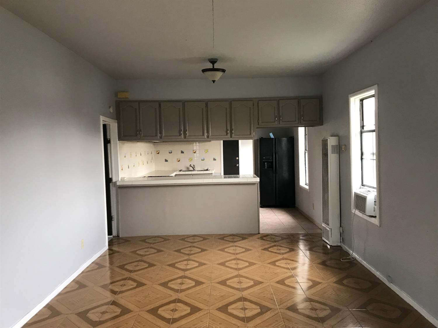 2019 12th Street Reedley, CA 93654 - Photo 6 of 9