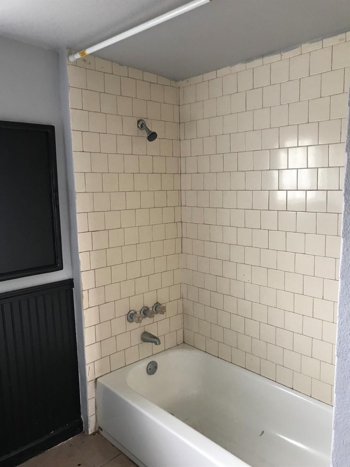 2019 12th Street Reedley, CA 93654 - Photo 8 of 9
