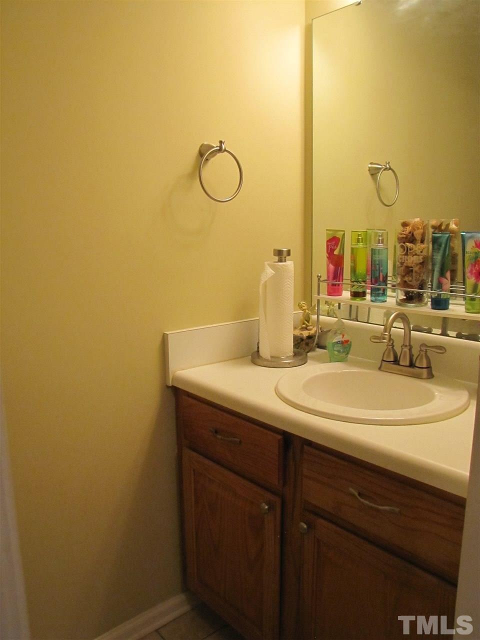 4801 Windbreak Lane Raleigh, NC 27616 - Photo 9 of 21