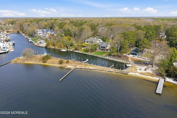 $825,000 | 335 Iroquois Drive, Brick, NJ 08724