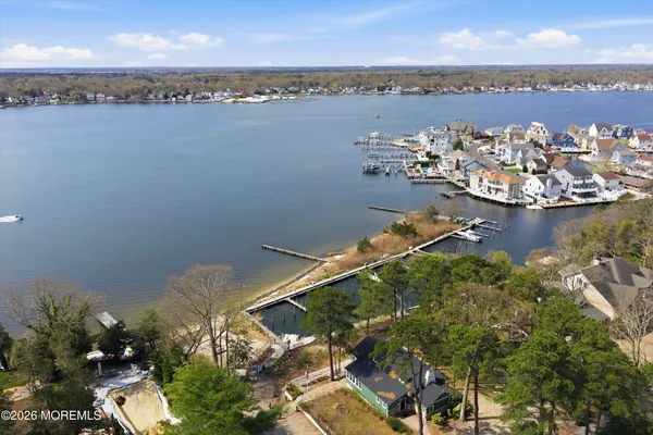 $825,000 | 335 Iroquois Drive, Brick, NJ 08724