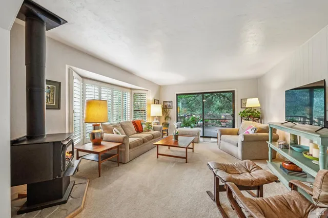 $1,418,000 | 9760 Willow Avenue, Cotati, CA 94931