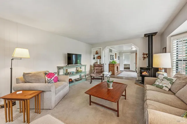 $1,418,000 | 9760 Willow Avenue, Cotati, CA 94931