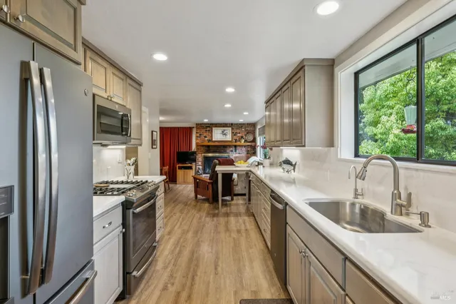 $1,418,000 | 9760 Willow Avenue, Cotati, CA 94931