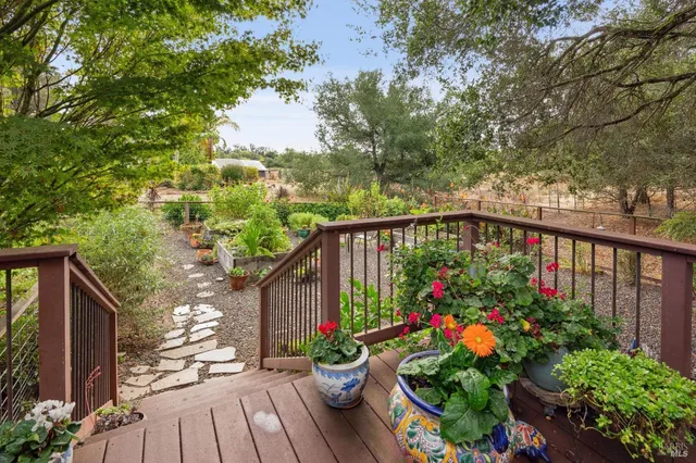 $1,418,000 | 9760 Willow Avenue, Cotati, CA 94931