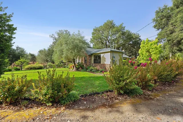 $1,418,000 | 9760 Willow Avenue, Cotati, CA 94931
