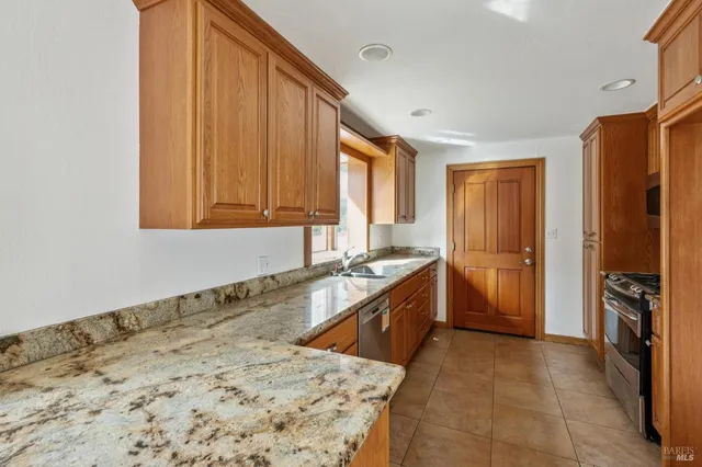 $1,418,000 | 9760 Willow Avenue, Cotati, CA 94931