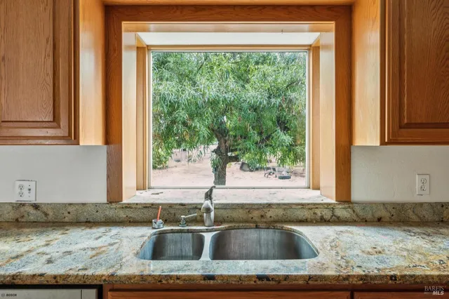 $1,418,000 | 9760 Willow Avenue, Cotati, CA 94931