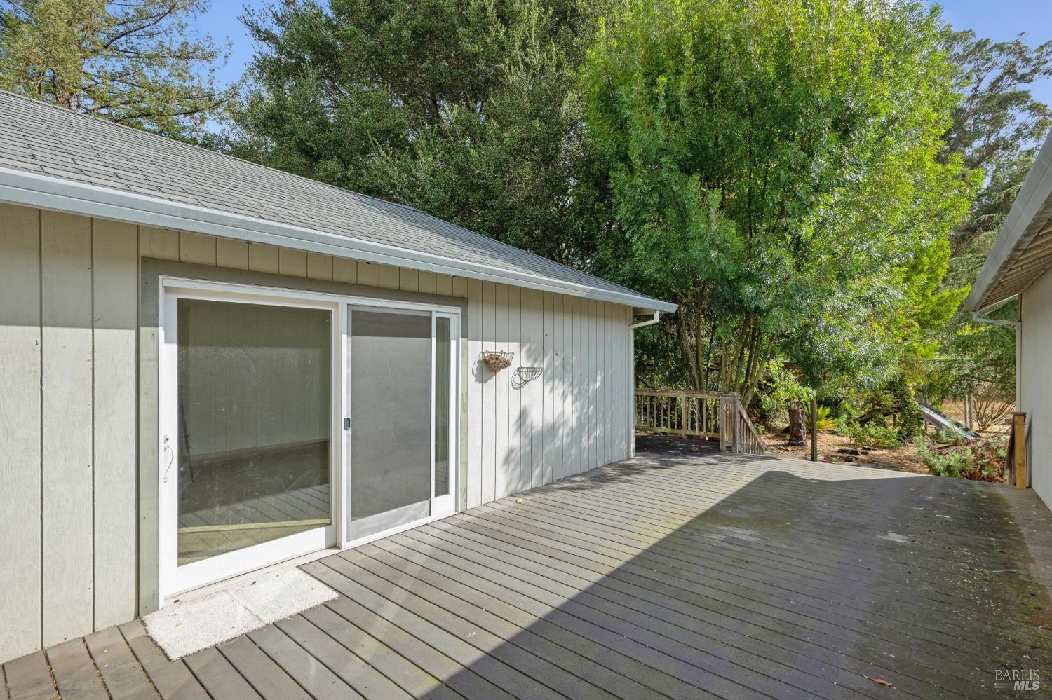 9760 Willow Avenue Cotati, CA 94931 - Photo 52 of 63 a porch with seating space