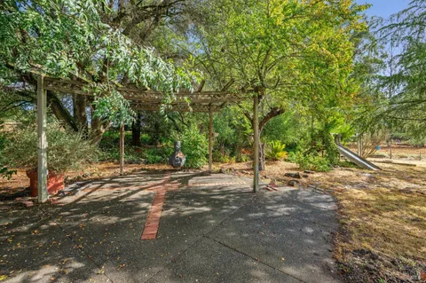 $1,418,000 | 9760 Willow Avenue, Cotati, CA 94931