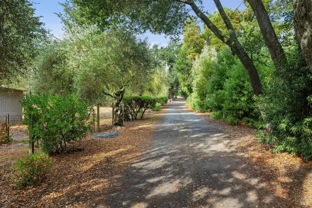 $1,418,000 | 9760 Willow Avenue, Cotati, CA 94931