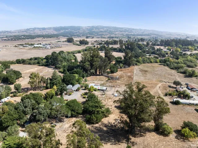 $1,418,000 | 9760 Willow Avenue, Cotati, CA 94931