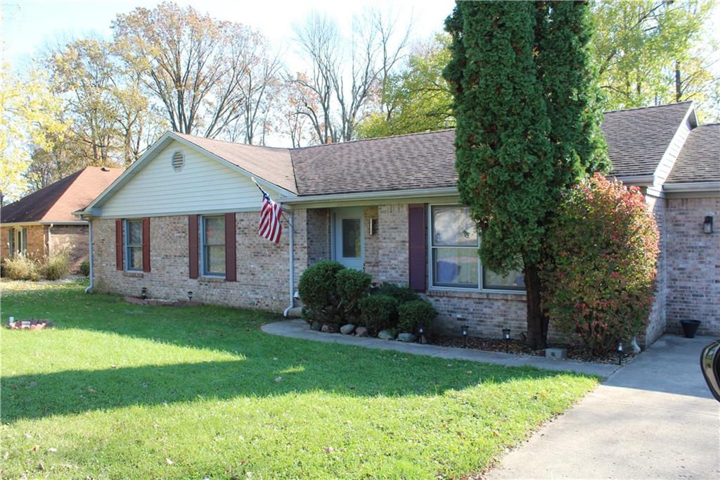 105 East Falcon Run Pendleton, IN 46064 - Photo 2 of 39 Gallery Image 2