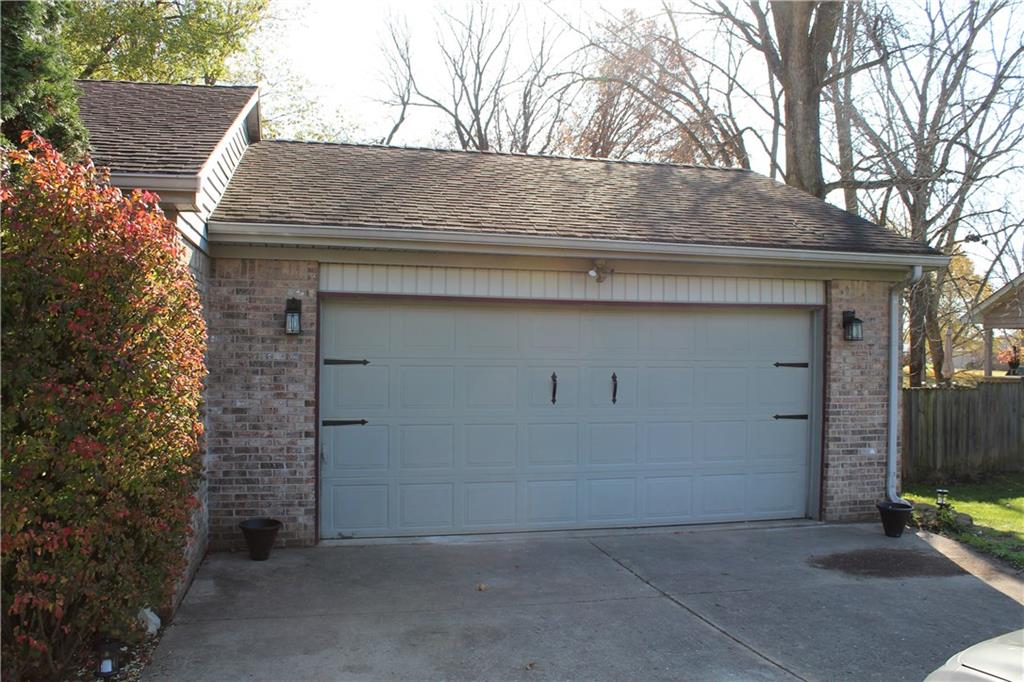 105 East Falcon Run Pendleton, IN 46064 - Photo 3 of 39 Gallery Image 3