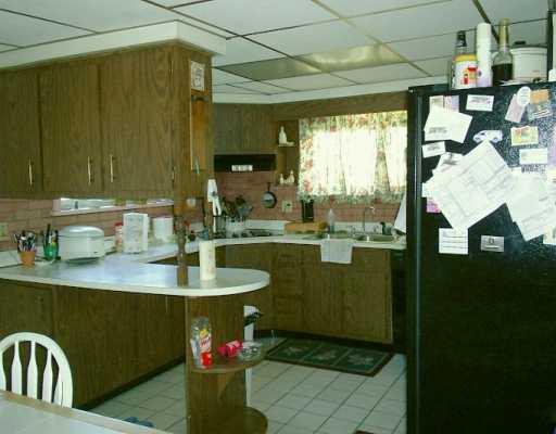 569 Fitz Henry Road Smithton, PA 15479 - Photo 2 of 7 Kitchen.
