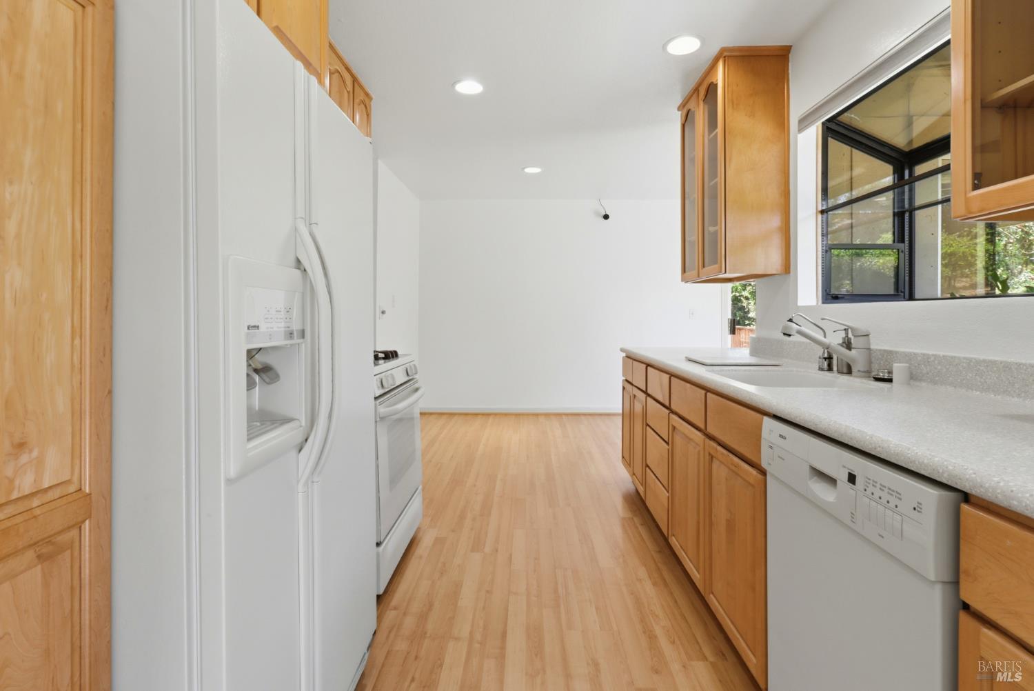 9160 Water Road Cotati, CA 94931 - Photo 10 of 45 Gallery Image 10