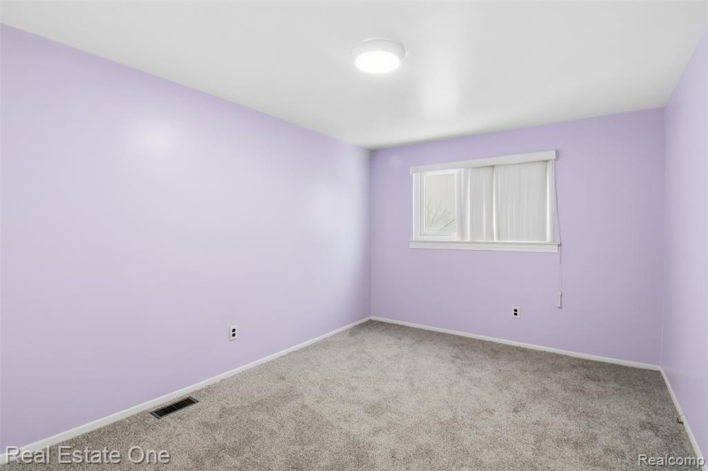 2811 Rhodes Drive Troy, MI 48083 - Photo 22 of 42 Gallery Image 22
