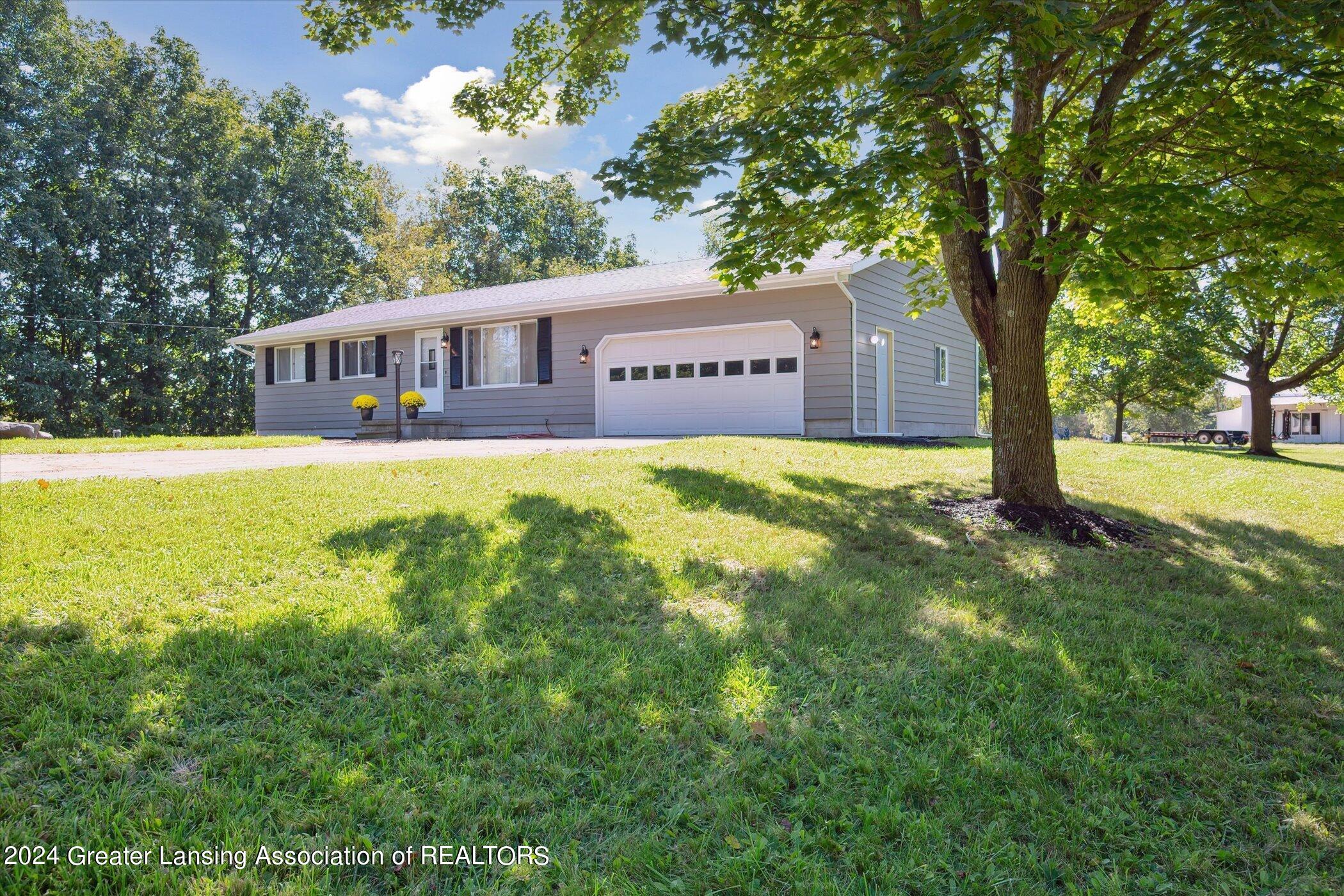 1009 West Barnes Road Mason, MI 48854 - Photo 62 of 65 04-1009-W-Barnes-Rd-Mason-MI-48854-Windo