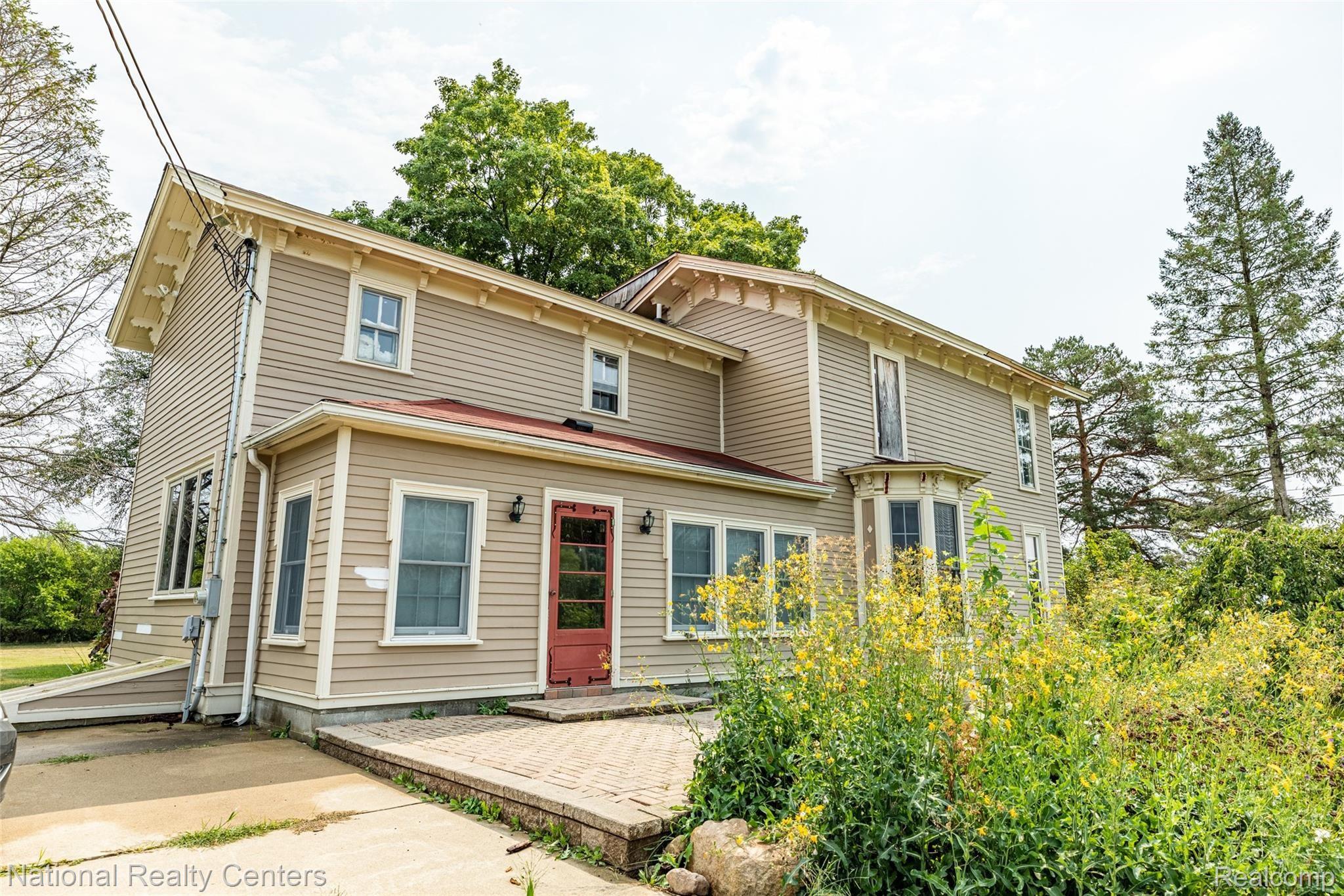 9155 Six Mile Road Northville, MI 48168 - Photo 5 of 40 5.Back