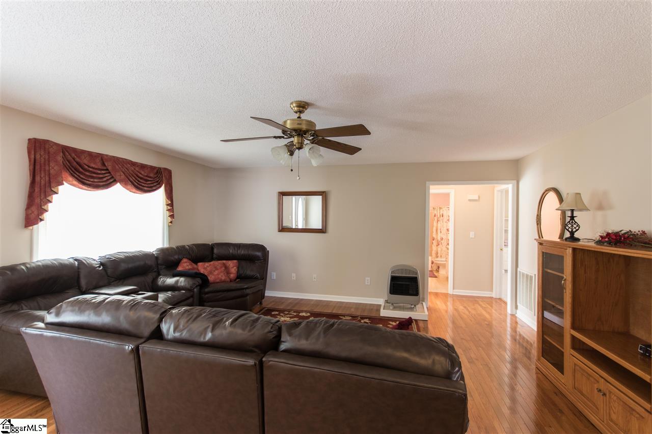 740 Pope Field Road Easley, SC 29642 - Photo 7 of 28 Gallery Image 7