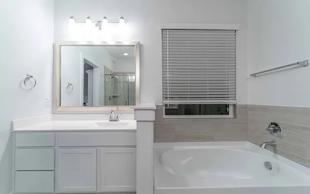 $2,695 | 213 Alicante Lane, Georgetown, TX 78628