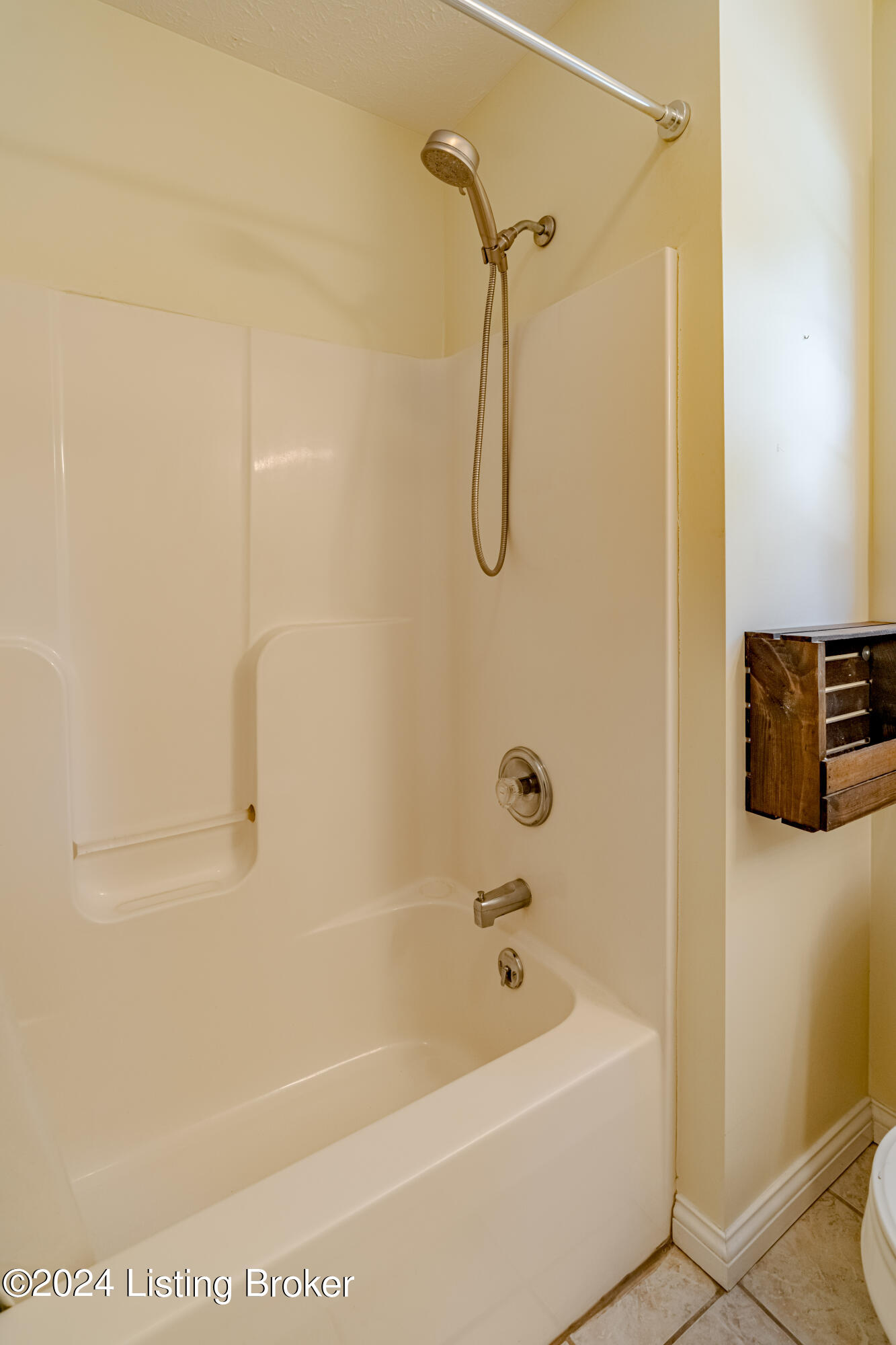 820 Long Needle Road Brandenburg, KY 40108 - Photo 3 of 71 DSC09775