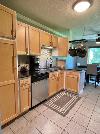 $225,000 | 5145 Balmoral Lane, Unit 4, Bloomington, MN 55437