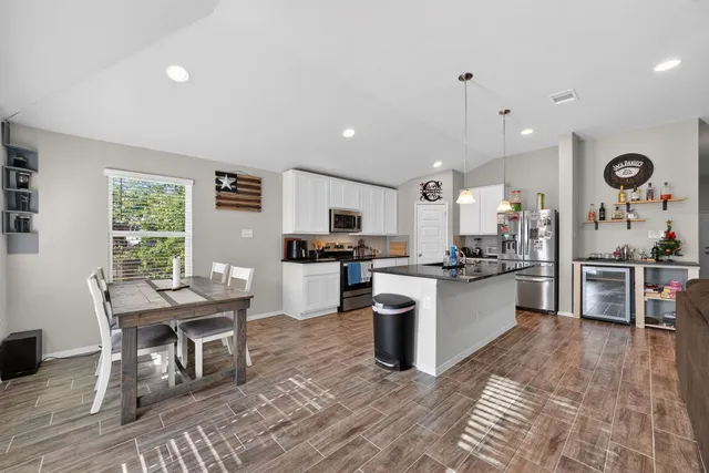 $2,300 | 20703 Ridgeview Road, Lago Vista, TX 78645