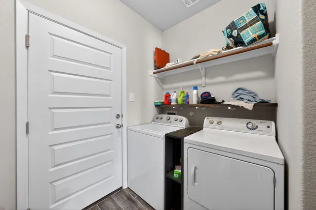 $2,300 | 20703 Ridgeview Road, Lago Vista, TX 78645